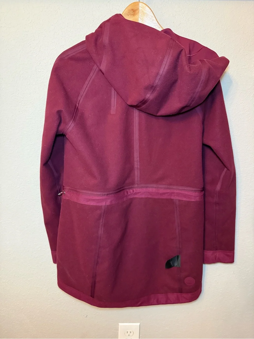 Lululemon Glyde Along Sottshell Deep Ruby Size 6